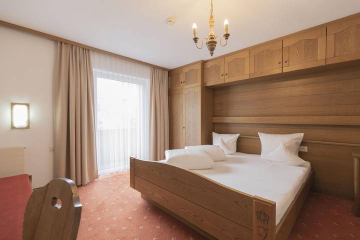 Gîte pour 3 personnes, avec balcon ainsi que sauna et vue, adapté aux familles à Galtür - 4