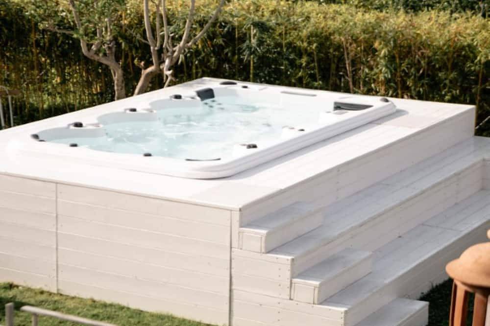 Exclusive Villa in Ischia with private jacuzzi and Spa Wine and Spa in Panza, Forio