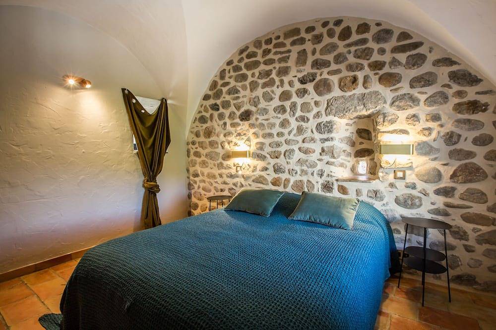 Gîte Rivière, terrasse privative I 4 personnes I Domaine le C4 in Berrias-et-Casteljau, Parc national des Cévennes
