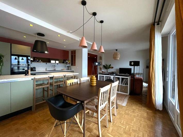 Gîte pour 4 personnes, avec terrasse et vue dans Patinoire Jean Regis