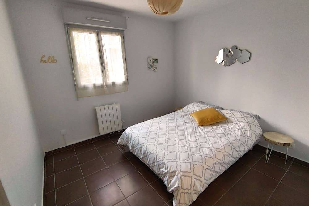 Appartement entier, Appartement Rez de Jardin - 41 m² - 1 Chambre in Mantes-la-Jolie, Yvelines