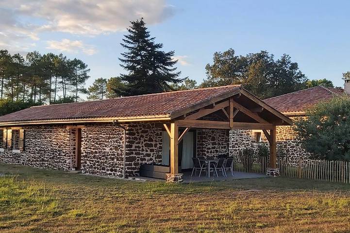 Location de vacances pour 6 personnes, avec terrasse et jardin à Pissos - 4