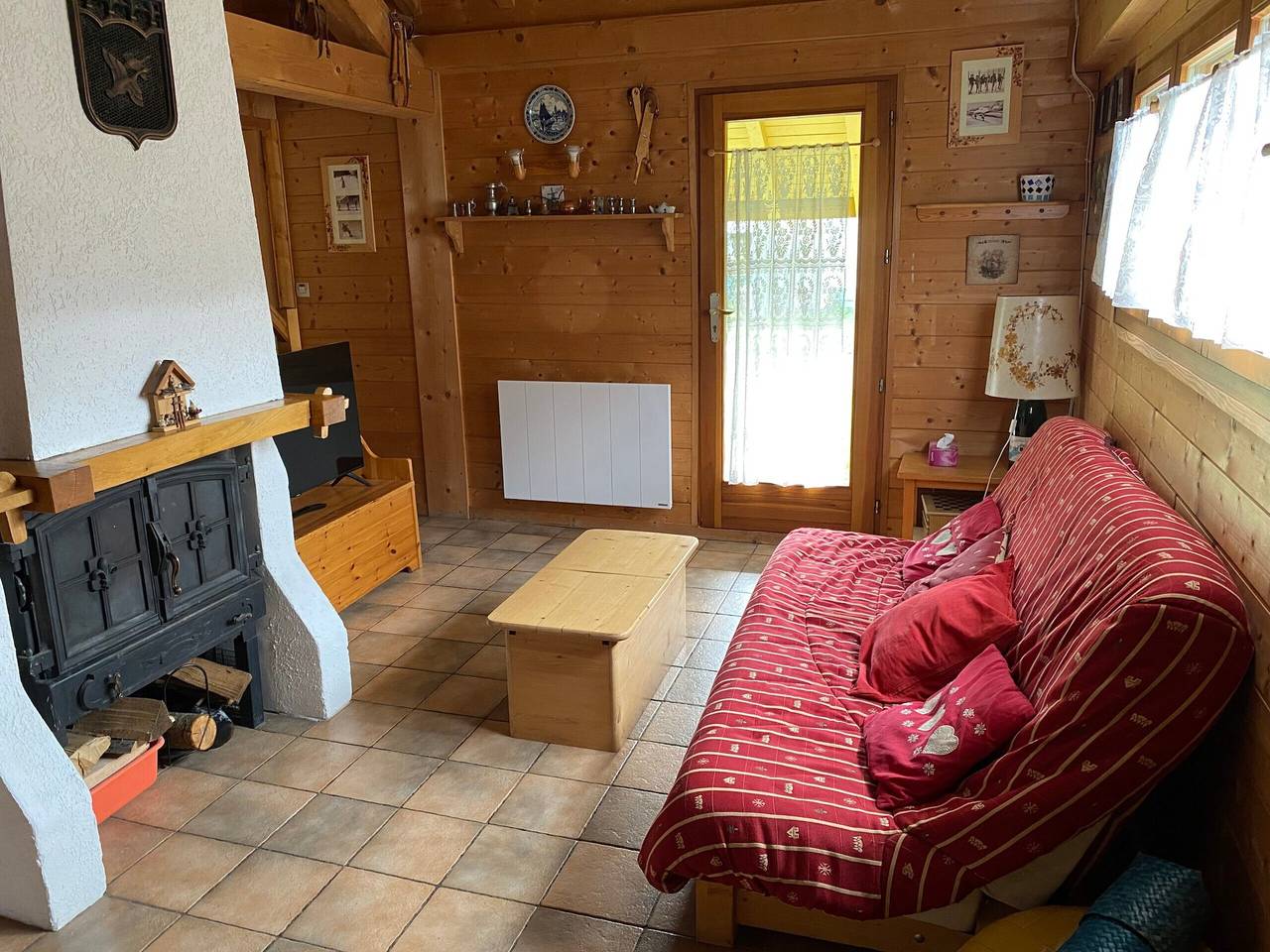 Chalet « 8p Simple - Les Mésanges » con vistas a la montaña, terraza privada y Wi-Fi in Verchaix, Region Bonneville