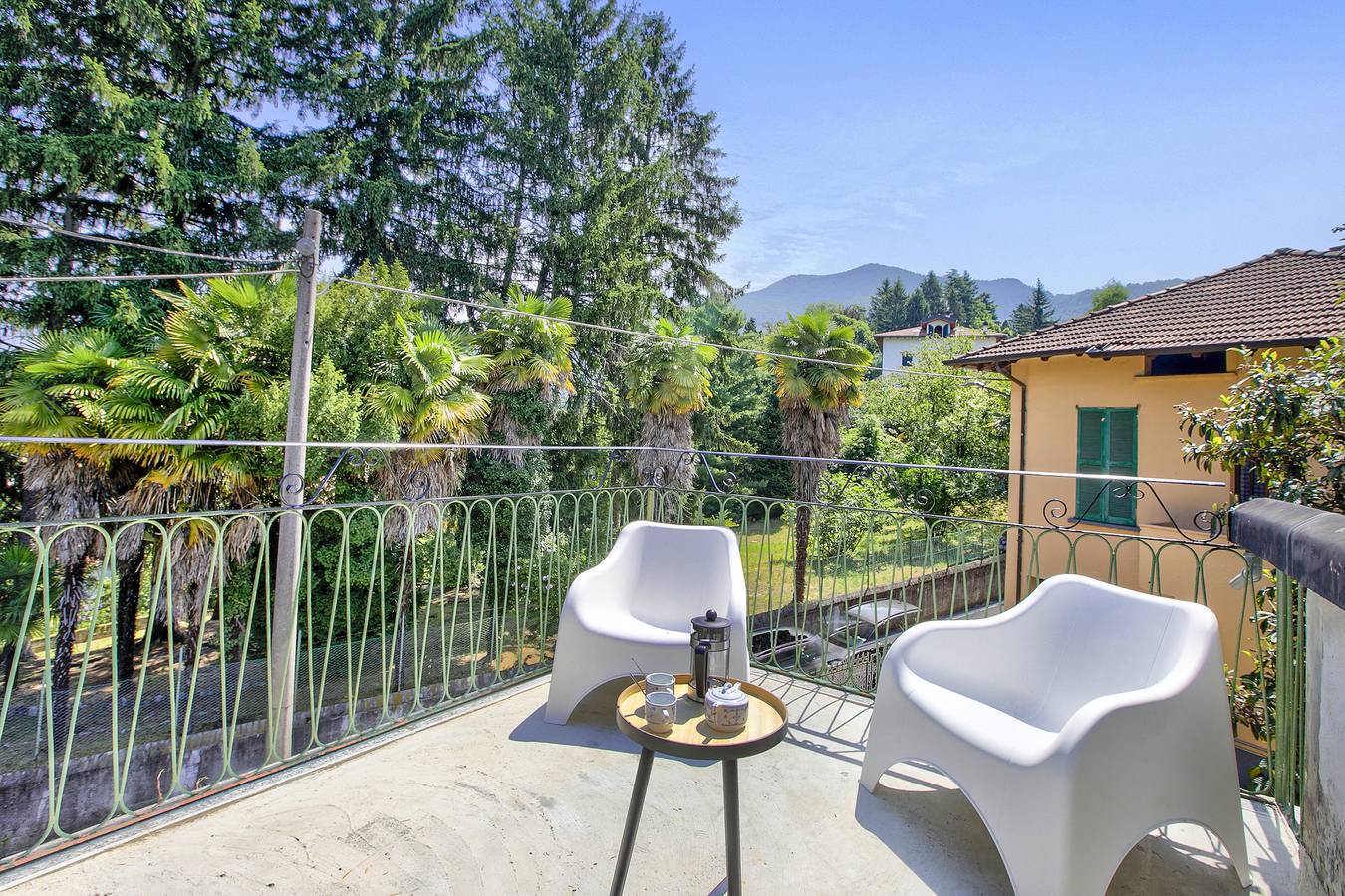 Apartamento entero, Bella Vista Apt. 5 min walk to Lake in Porto Valtravaglia, Lago Maggiore en Lombardía