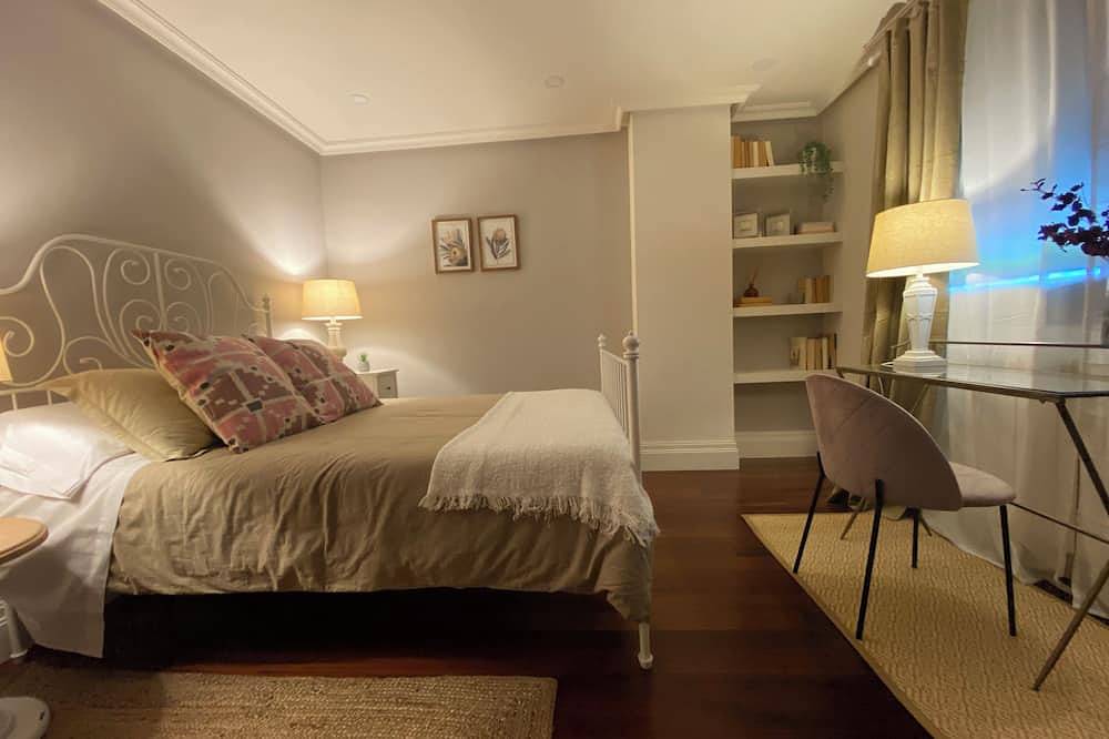 Luxury villa, recreation, and relaxation in Oviedo surrounded by nature in Oviedo, Cordillera Cantábrica