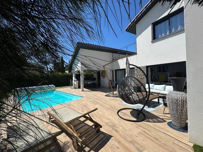Chalet para 8 personas, con piscina y terraza - 1