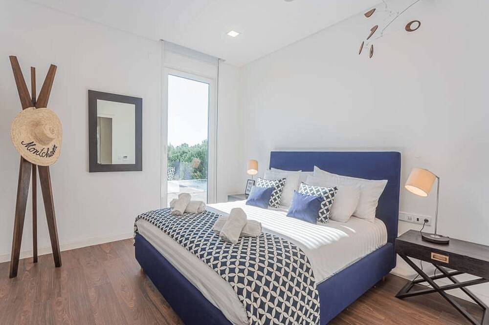 Stunning Aroeira Villa | 5 bedrooms | Villa Monte Manso | Modern Design & Stunning Views | Sesimbra in Quinta do Conde, Halbinsel von Setúbal