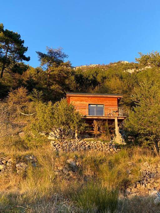 Location de vacances pour 3 personnes, avec vue ainsi que balcon et jardin à Peille - 2