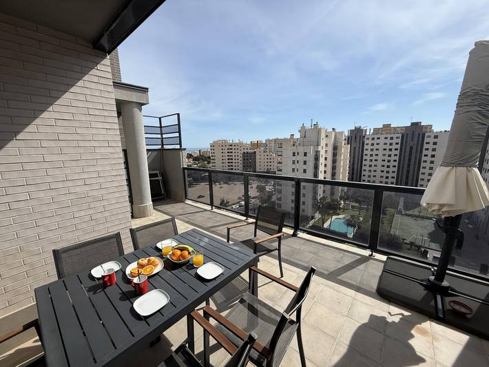 Location de vacances pour 4 personnes, avec Vue sur l’océan et Balcon/Terrasse ainsi que Jardin et Bassin pour enfant à San Juan Playa