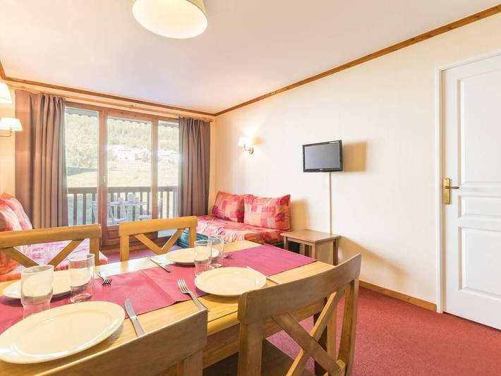 Apartamento entero, Acogedor apartamento de 2 habitaciones con parking, cerca de pistas - La Salle-les-Alpes in La Salle les Alpes, Serre Chevalier