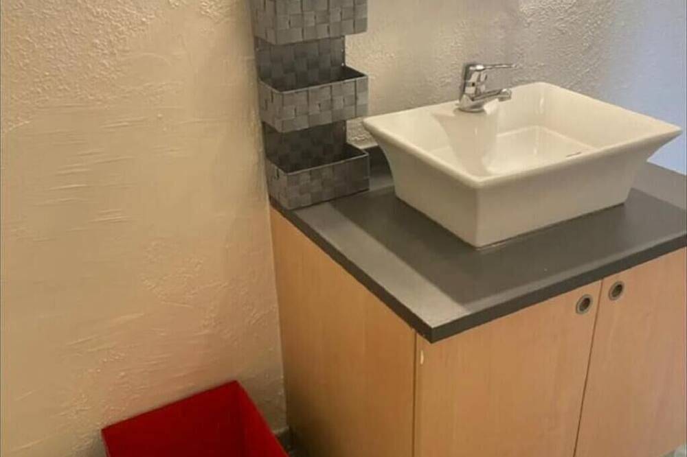 Entire apartment, Studio Climatisé Tout Confort au Calme in Lattes, Côte d'Améthyste