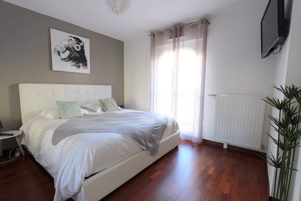Appartement entier, Trianons5 ~ 6 travelers + parking - 15min walk Disneyland in Serris, Seine-et-Marne