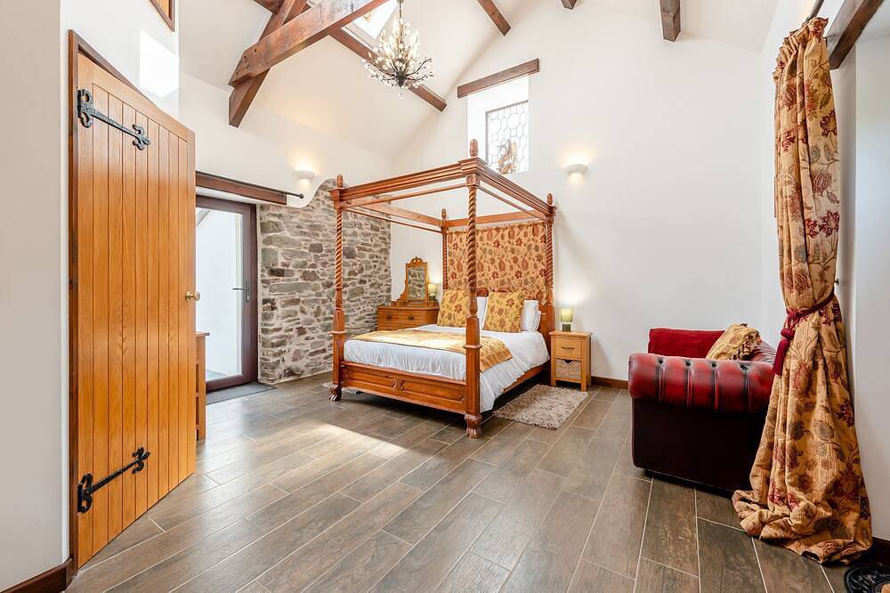 4 Schlafzimmer Unterkunft in Ferryside, near Carmarthen in Carmarthenshire