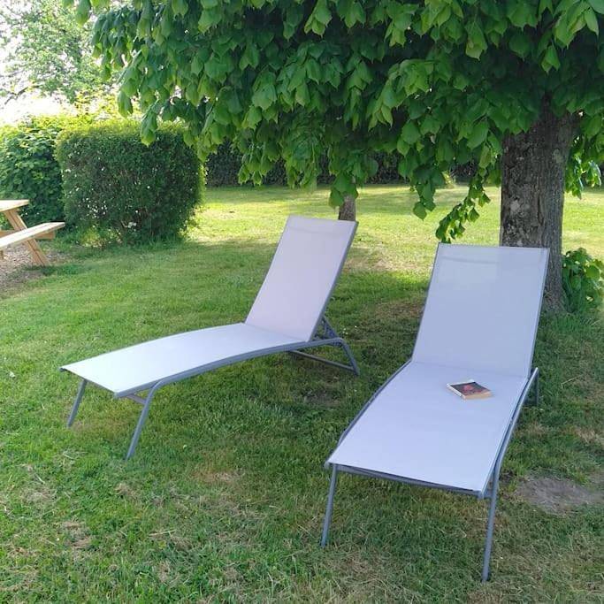 Location de vacances pour 12 personnes, avec Terrasse ainsi que Jardin et Vue dans Champignelles (Yonne) - 2