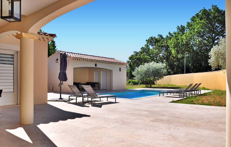 Location de vacances pour 6 personnes, avec piscine et terrasse, adapté aux familles à Châteauneuf-de-Gadagne - 3