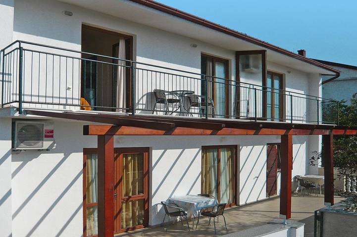 Ferienwohnung für 4 Personen, mit Terrasse in Starigrad Paklenica - 3