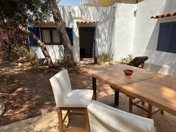 Apartamento para 2 personas, con jardín y vistas en Formentera