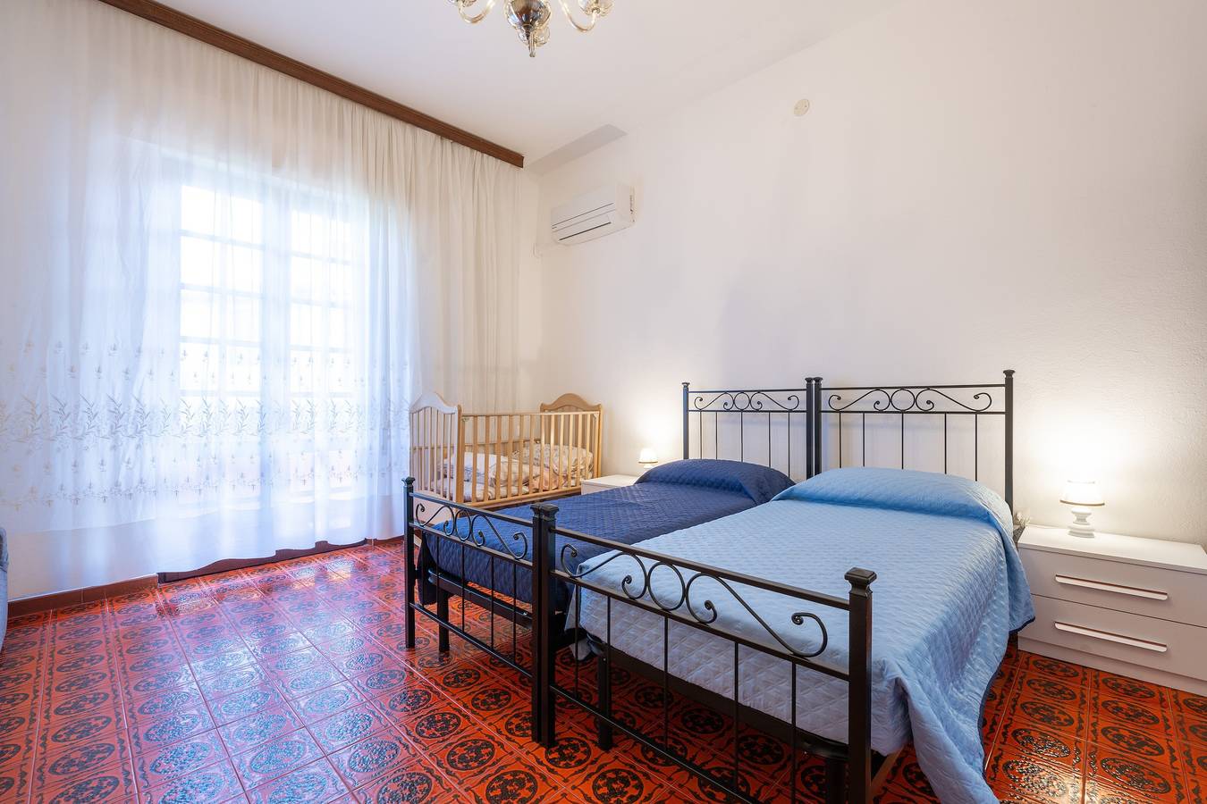 Casa de vacaciones 'Il Faro' con terraza privada, Wi-Fi y aire acondicionado in Sarroccu/Sarroch, Sarroch
