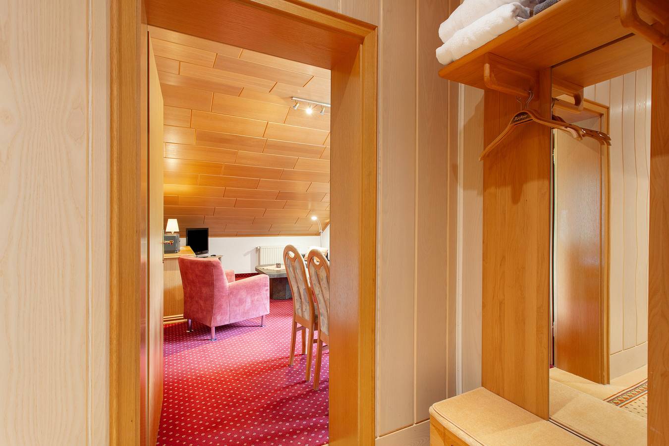 Ganze Wohnung, Ferienwohnung 'Appartment 8' mit Bergblick, Balkon und Wi-Fi in Willingen, die Mittelgebirge