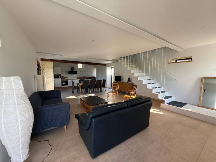 Location de vacances pour 6 personnes, avec jardin et vue à Longues-sur-Mer - 2