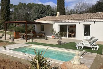 Location de vacances pour 4 personnes, avec jardin, animaux acceptés à Saint-Antonin-du-Var
