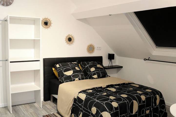 Apartamento entero, Jupiter near gare station and market in San Quintín (Aisne), Aisne