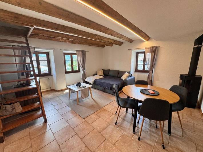 Gîte pour 5 personnes, avec balcon et vue à Conthey