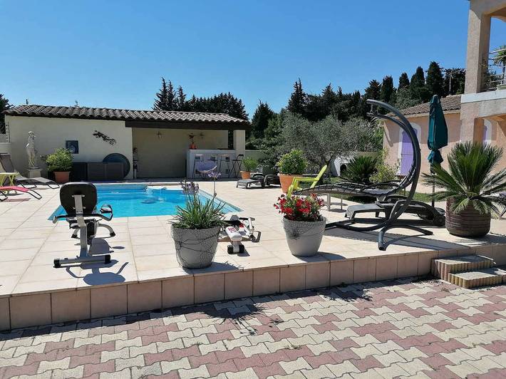 Location de vacances pour 8 personnes, avec jardin et piscine, animaux acceptés à Salon-de-Provence - 3