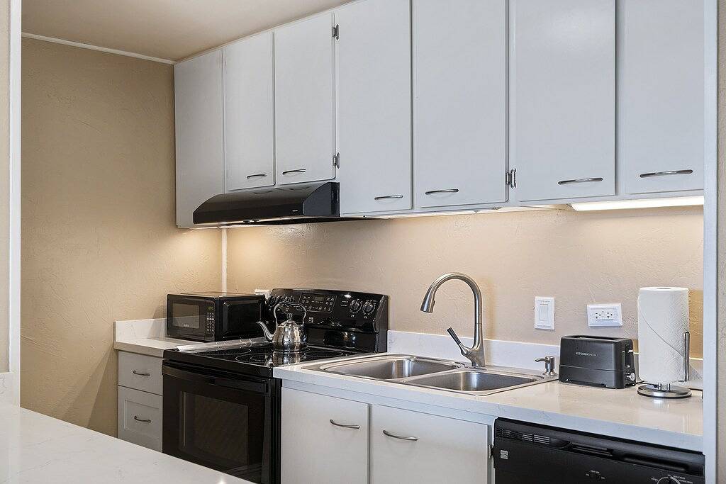 Ganze Wohnung, Kalani Kai#104 1st Floor, Remodeled Unit in Heart of Kona Town! Best location in Kailua-Kona, South Kona