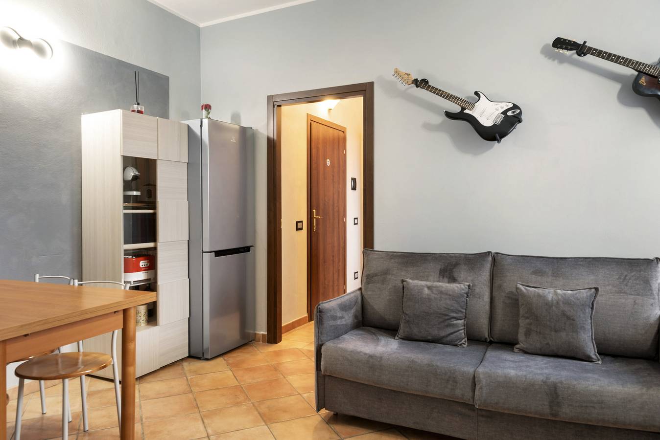Appartamento intero, Appartamento 'Casa Del Nonno' con vista sulle montagne, Wi-Fi e aria condizionata in Portacomaro, Provincia d'Asti