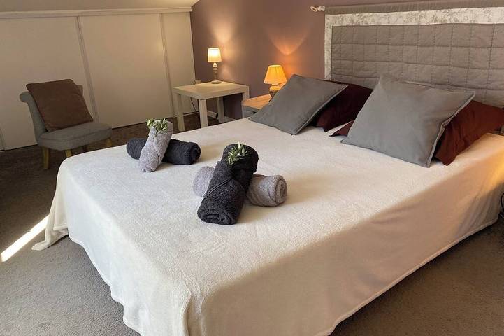 Location de vacances pour 2 personnes, avec jardin et jacuzzi, animaux acceptés à Évenos - 2