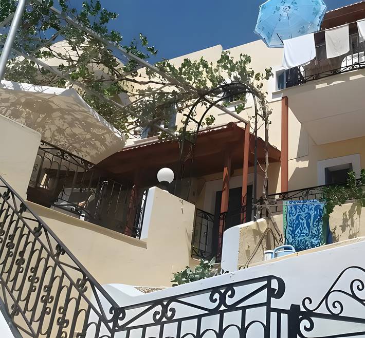 Ganzes Studio, Melinas Sonnenuntergang – Schönes Apartment mit 2 Zimmern, 2 Bädern und Meerblick in Mirties, Kalymnos