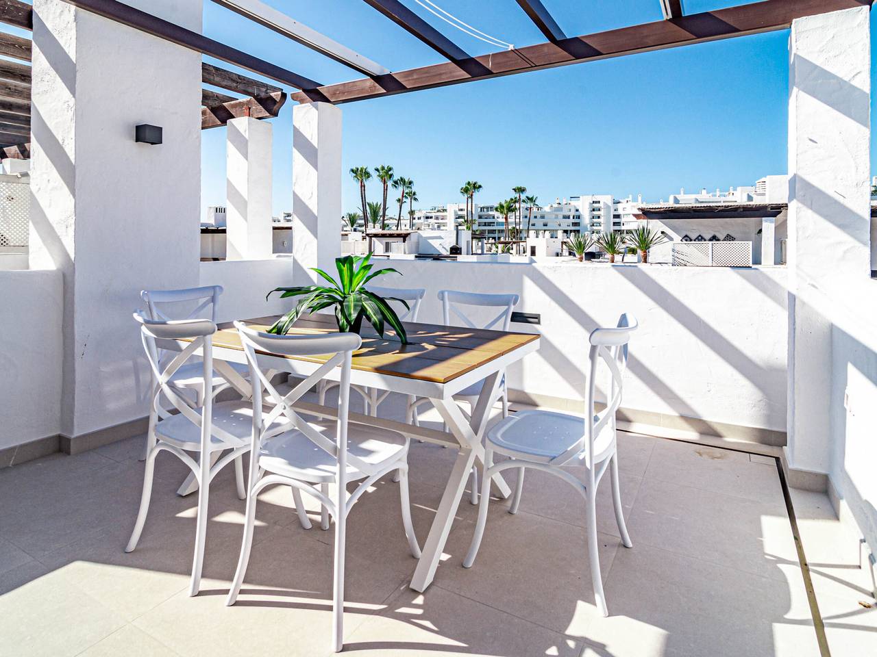 Spacious 4-Bed Townhouse in Marbella with Shared Pool, A/C & Parking in San Pedro Alcantara, Marbella