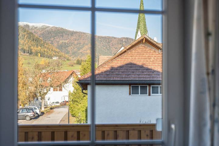 Appartamento intero, Appartamento "Treyer 7 Typ A" con vista sulle montagne, Wi-Fi, balcone e giardino in Terento, Dolomiti Superski