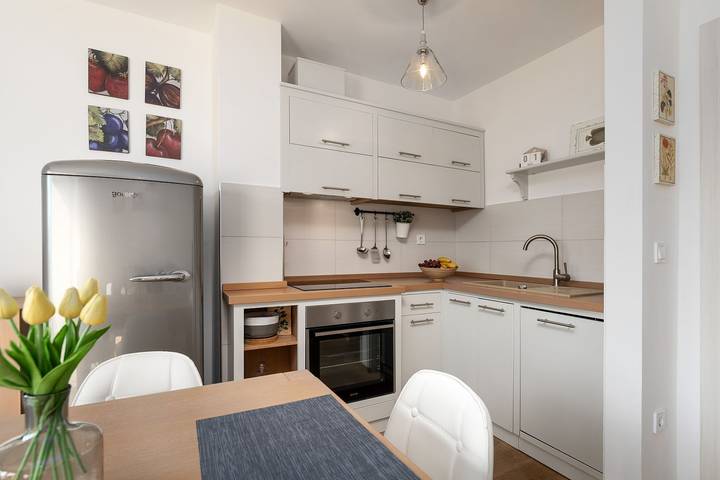 Ganze Wohnung, Luxusapartment mit Meerblick nur 50 Meter zum Yachthafen, 300 Meter zum Strand in Vrsar, Općina Vrsar