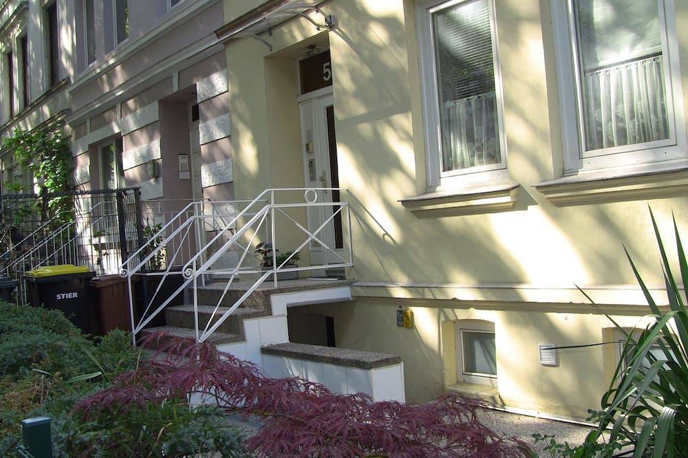Haus \"Luebienchen\" ehemaliges Werkstattgebäude über 2 Etagen in Lübeck, Lübecker Bucht