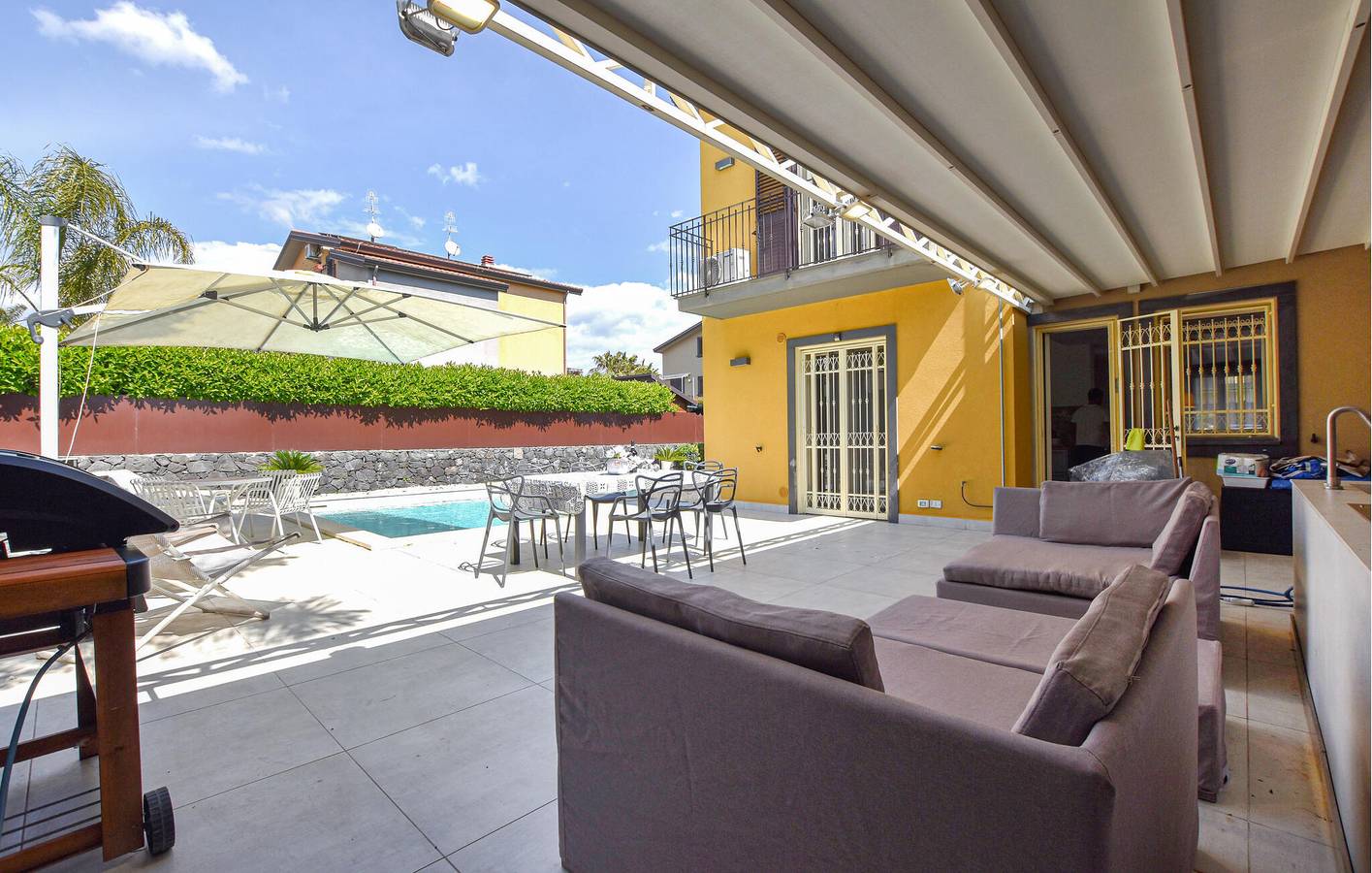 Appartamento sul mare con piscina, terrazza e parcheggio a Tremestieri Etneo in San Giovanni La Punta, Catania e dintorni