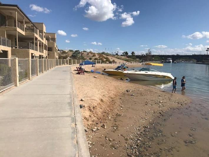 Vacation rental for 6 people, with pool and balcony in Lake Havasu City
