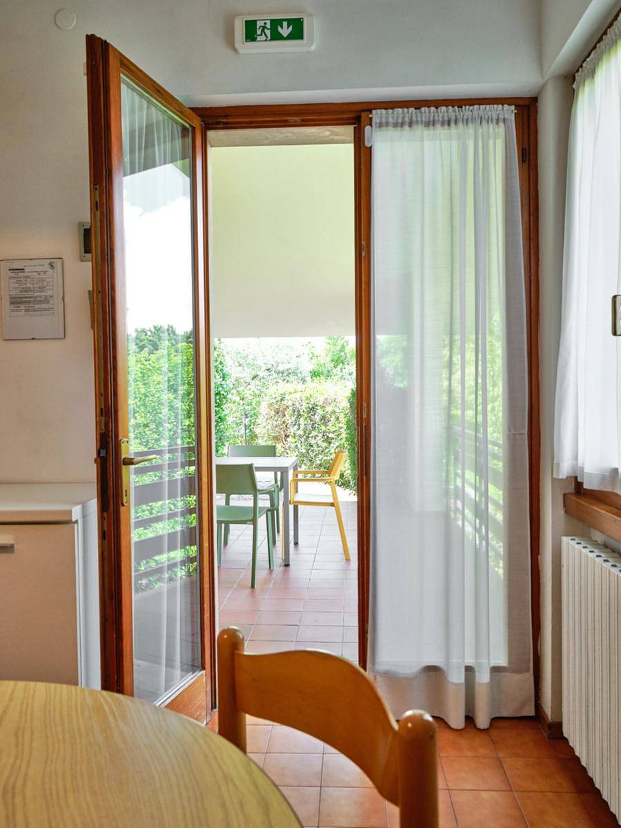Ganze Wohnung, Ferienwohnung für 4 Personen mit Pool in Garda, Gardasee-Berge