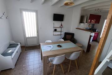 Location de vacances pour 3 personnes, avec jardin à Les Mathes