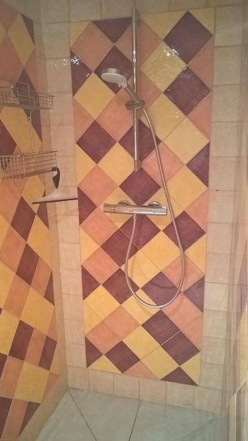 Appartement entier, Two-Bedroom Apartment in Saint-Martin-de-Brômes, Alpes-de-Haute-Provence