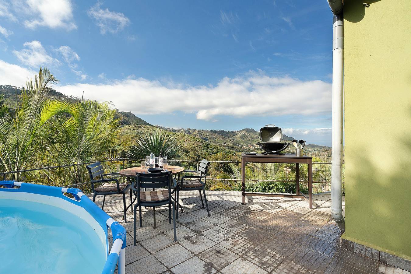 Apartamento entero, Apartamento de vacaciones 'Casa Lomo El Aire Aceviño' con vistas al mar, piscina compartida y Wi-Fi in San Cristóbal de La Laguna, Tenerife Norte