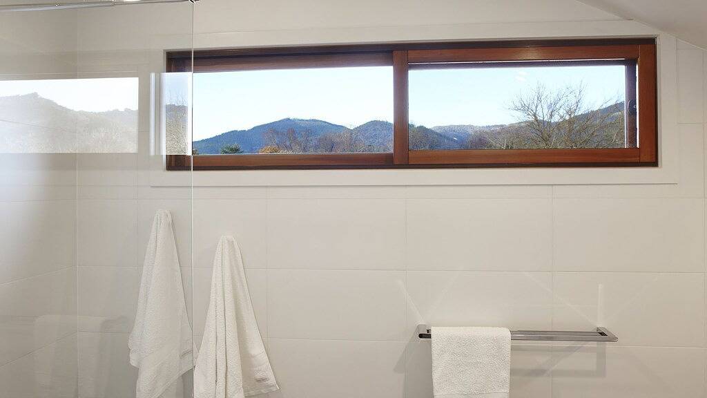 Mountin Hut - Central Bright in Bright, Alpine Shire