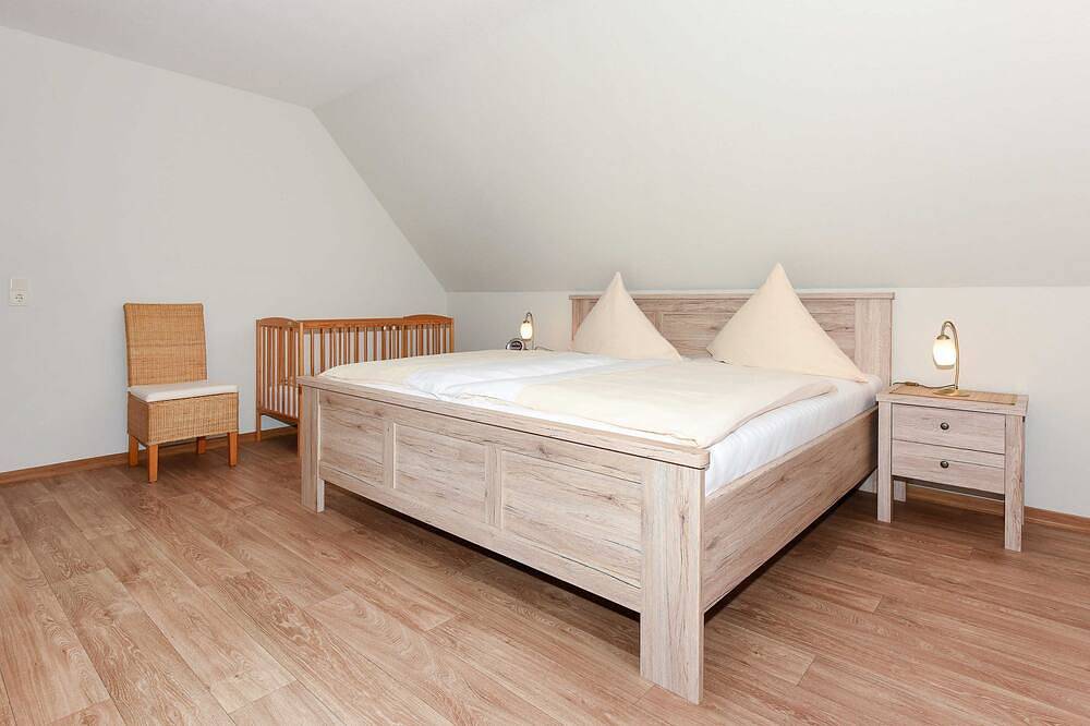 Ganze Wohnung, Ferienwohnung Wiesenblick im Landhaus am Grafthof - Ferienwohnung Wiesenblick in Neuharlingersiel, Landkreis Wittmund
