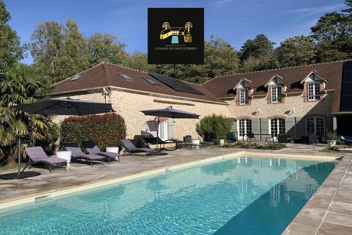 Gîte pour 3 personnes, avec Balcon et Terrasse ainsi que Jardin et Piscine à Boissy-la-Rivière