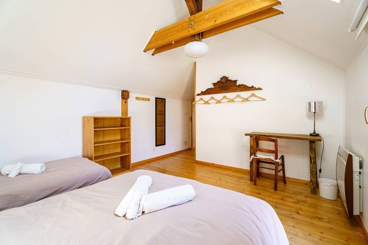 Habitación de huéspedes «Chambre Auguste» con piscina compartida in Plobsheim, Región de Estrasburgo