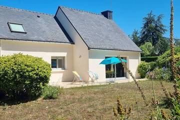 Gîte pour 6 personnes, avec jardin dans Plage de Lanséria
