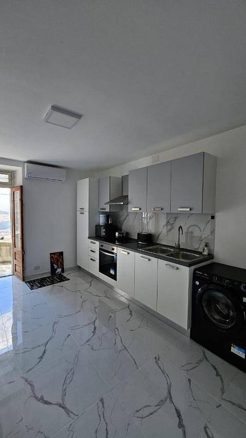 Location de vacances pour 6 personnes, avec balcon et vue à Mussomeli - 3