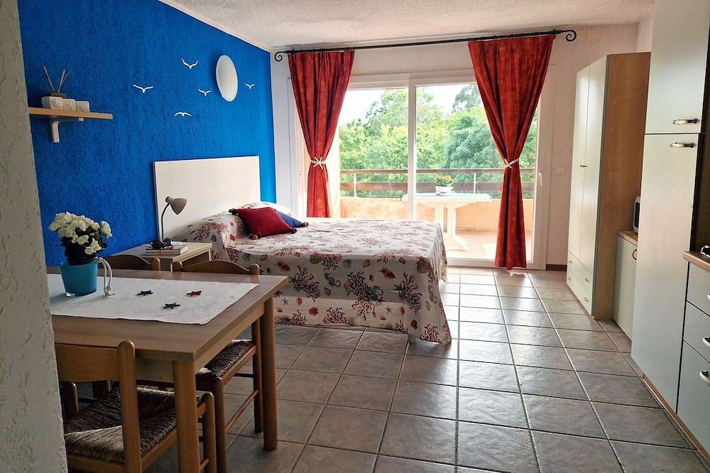 Ganze Wohnung, Residence Marina Corsa - Einzimmerwohnung für 2 Personen, direkt am Meer in Marina d'Oru, Ghisonaccia