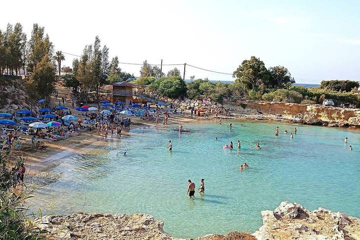 Beach house for 6 people, with pets in Cyprus